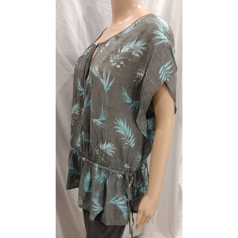 Hope & Harlow Women's 2X Dark Olive Grey Blue Tropical Leaves Plus Size Blouse - Picture 4 of 7